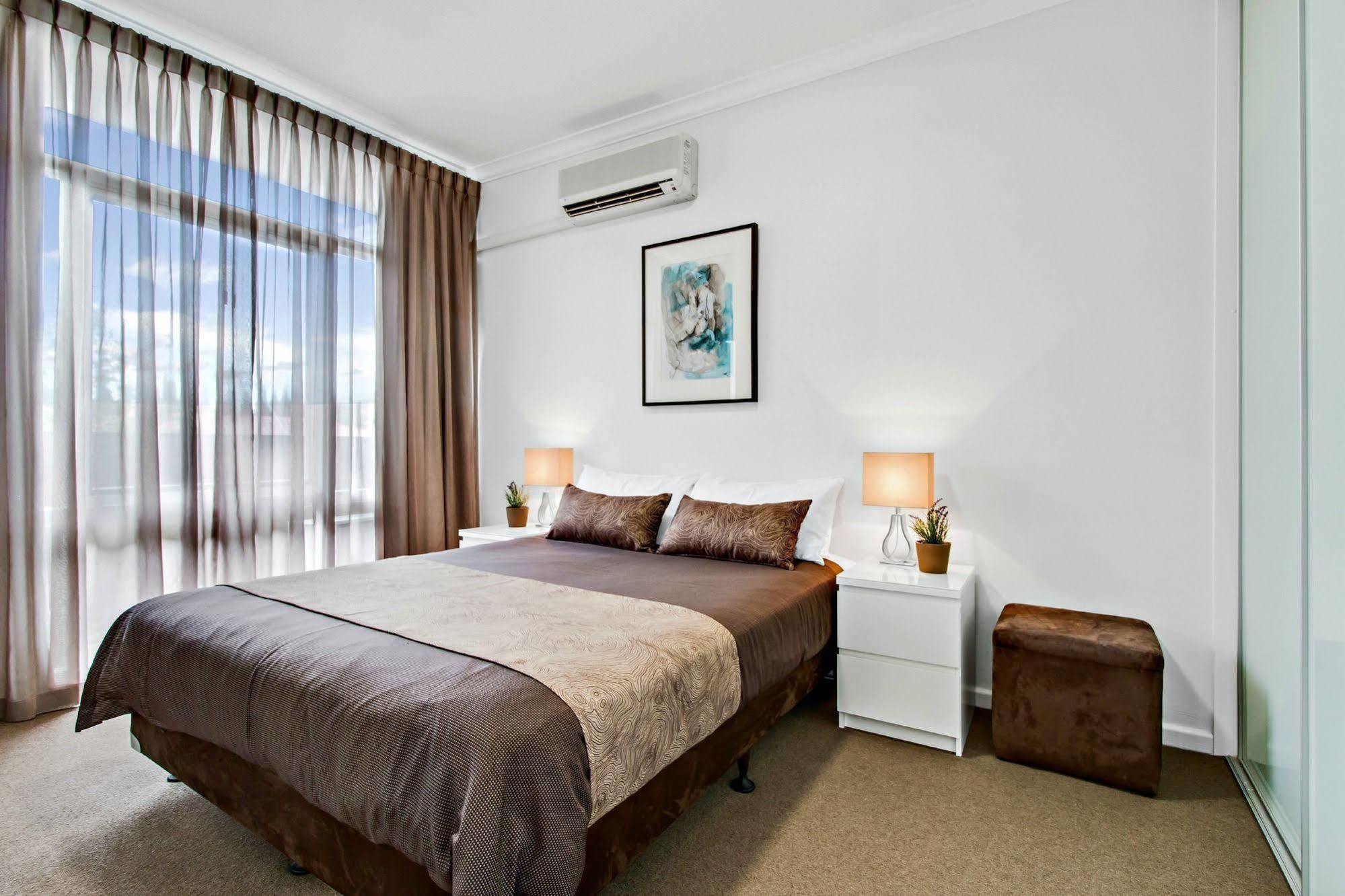 Adelaide Dress Circle Apartments - Ward Street Exterior photo