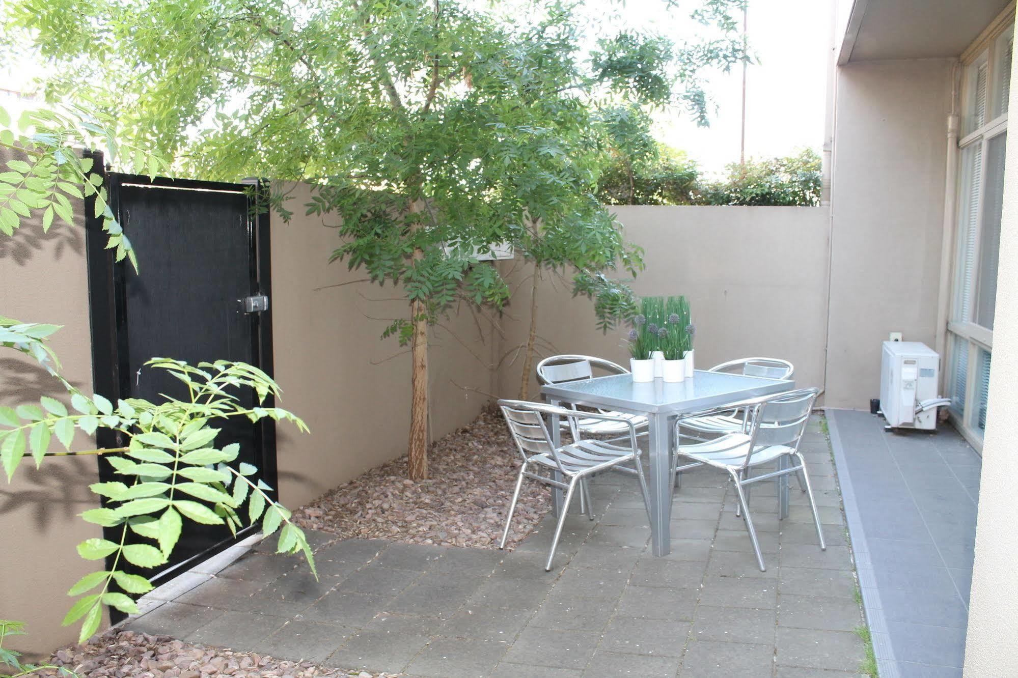 Adelaide Dress Circle Apartments - Ward Street Exterior photo